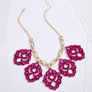 CATO | LUCITE CUTOUT SHORT NECKLACE